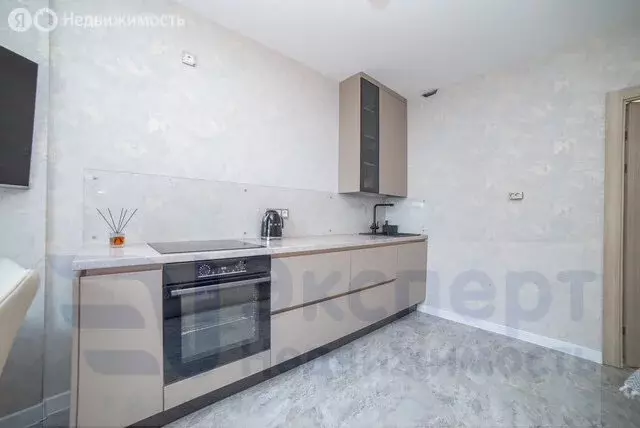 2-комнатная квартира: Екатеринбург, улица Блюхера, 42 (55 м) - Фото 1