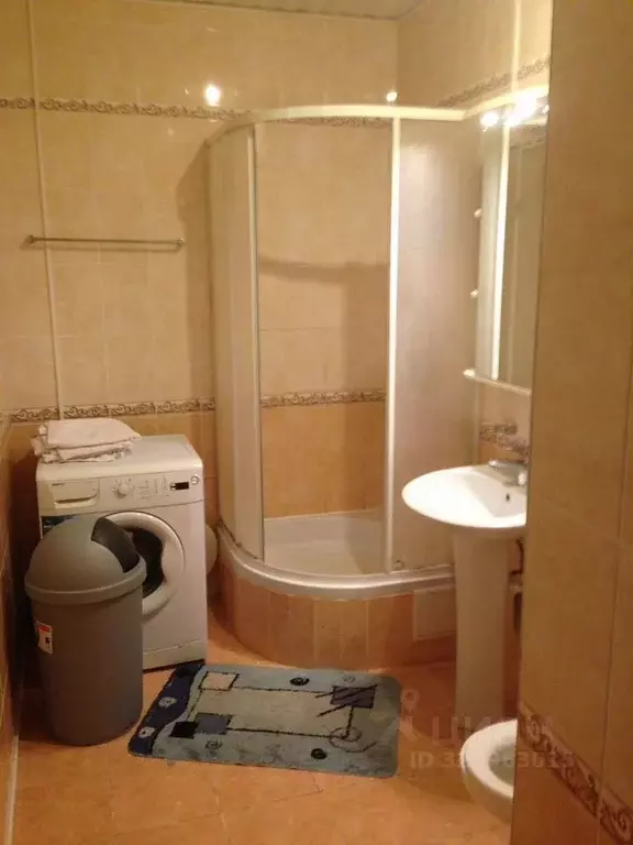 2-к кв. Тюменская область, Тюмень ул. Орджоникидзе, 11 (67.0 м) - Фото 0