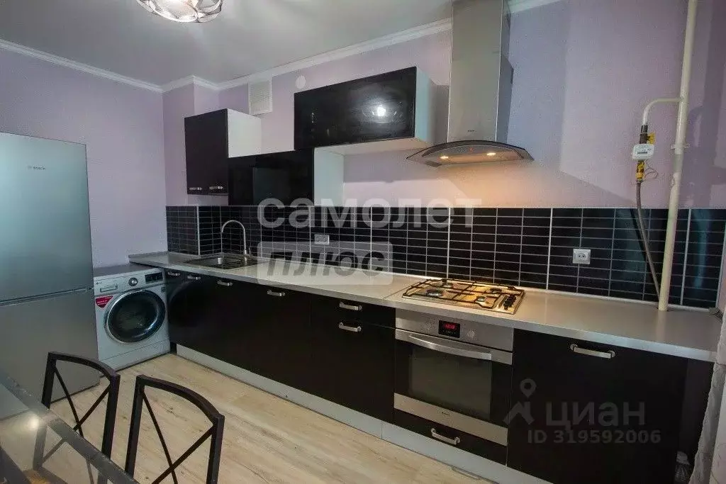 2-к кв. Татарстан, Казань ул. Азата Аббасова, 13 (50.2 м) - Фото 0