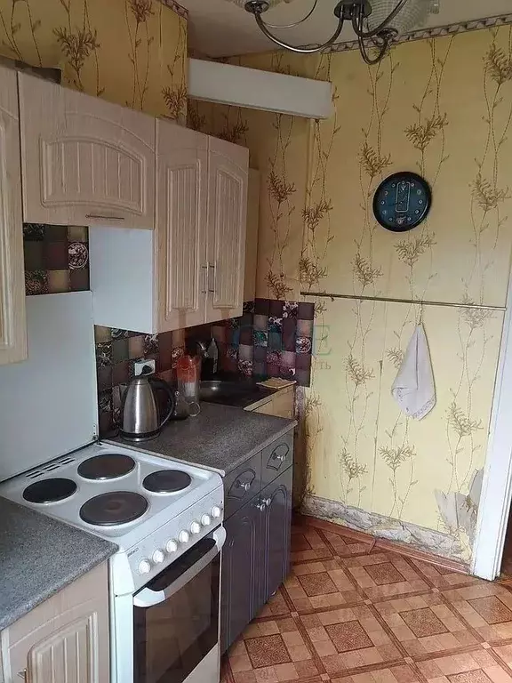 3-к кв. Новосибирская область, Новосибирск ул. Есенина, 10 (56.0 м) - Фото 0