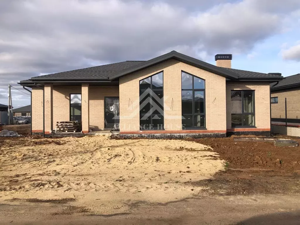 Дом в Татарстан, Лаишевский район, Столбищенское с/пос, с. Столбище ... - Фото 1