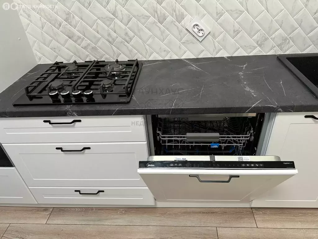 2-комнатная квартира: Нефтекамск, улица Декабристов, 5 (58 м) - Фото 1