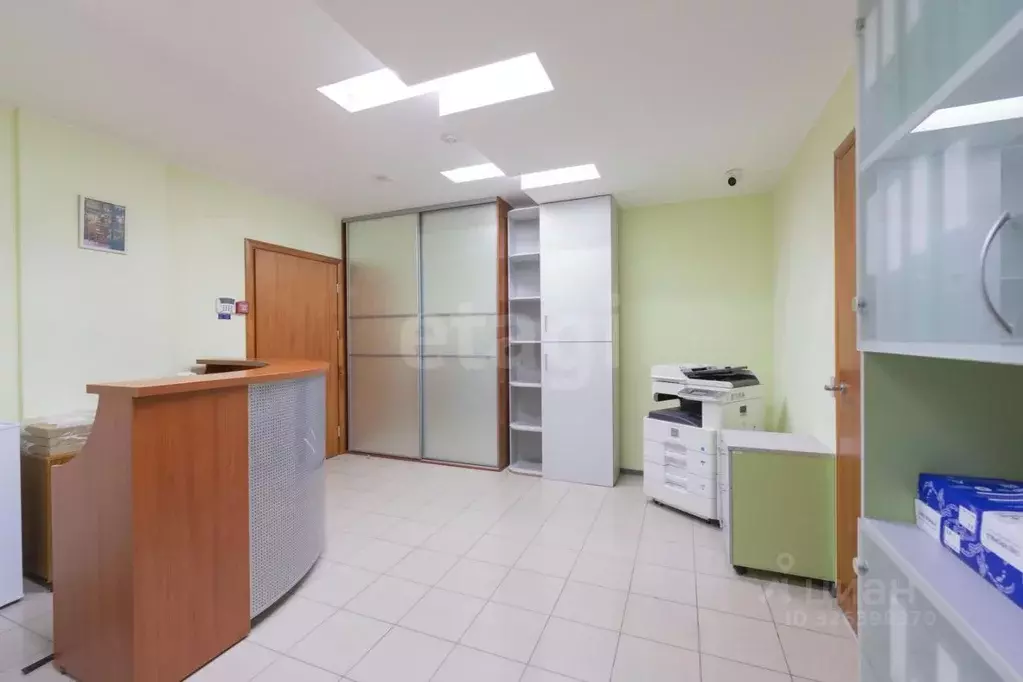 Офис в Пермский край, Пермь ул. 25 Октября, 72 (76 м) - Фото 1