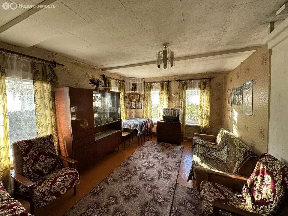 Дом в Малый Санчур, Центральная улица (50 м) - Фото 1