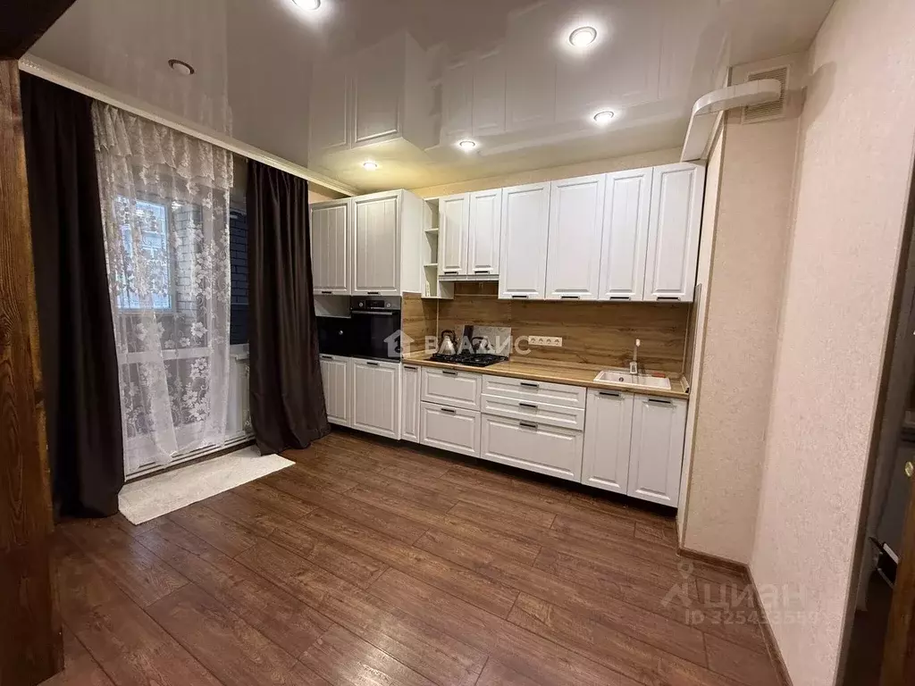 2-к кв. Владимирская область, Ковров Еловая ул., 88к1 (65.0 м) - Фото 1