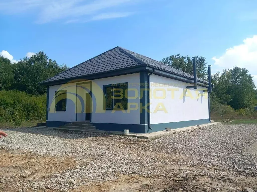 Дом в Краснодарский край, Крымск ул. Чабанова (110 м) - Фото 1