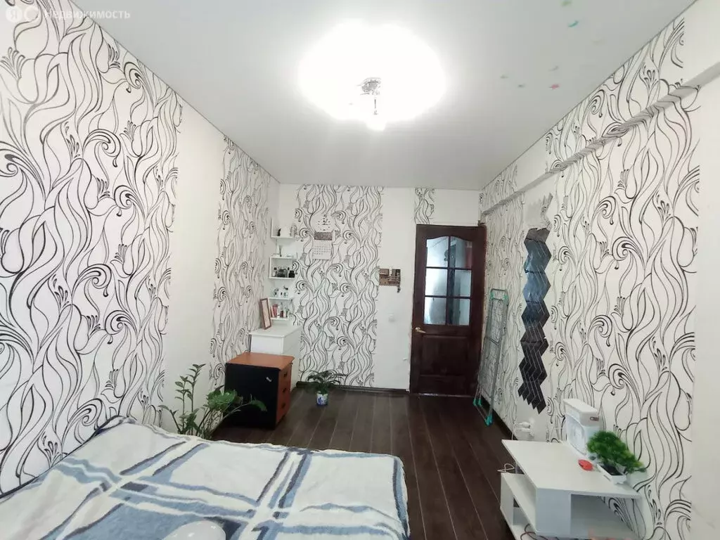 3-комнатная квартира: Лузино, улица Майорова, 20 (64 м) - Фото 0