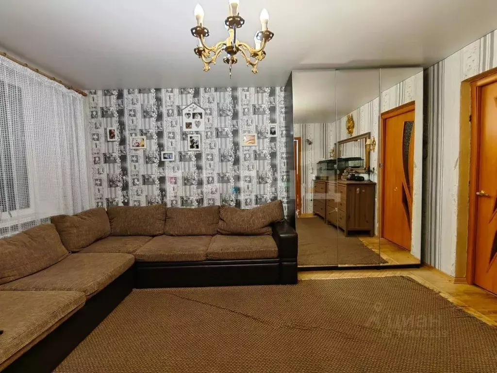 3-к кв. Санкт-Петербург ул. Есенина, 40К2 (57.4 м) - Фото 0