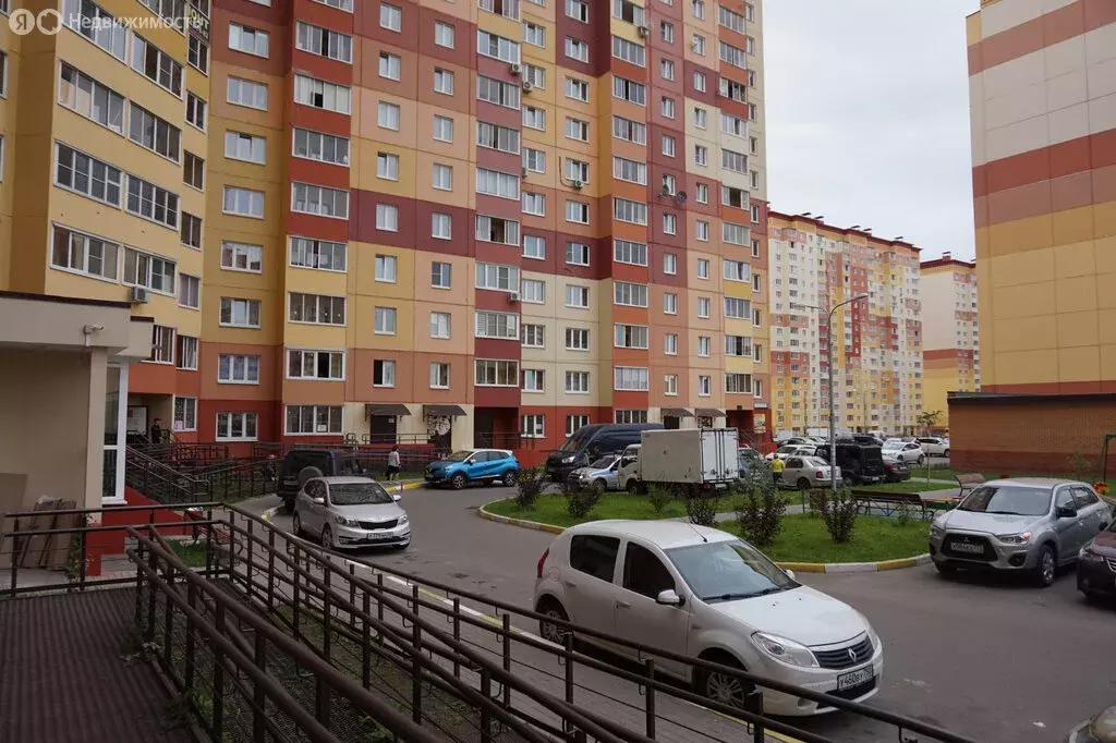 1-комнатная квартира: деревня Островцы, микрорайон Новые Островцы, ... - Фото 1