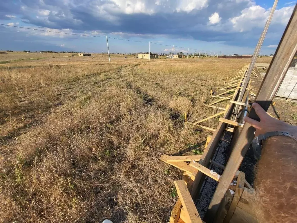 Участок в Крым, Симферопольский район, с. Мирное ул. Правды (6.0 сот.) - Фото 1