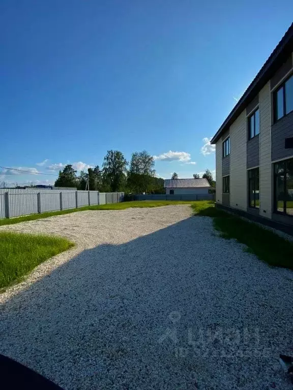 Дом в Свердловская область, Верхнее Дуброво пгт пер. Звездный, 3 (250 ... - Фото 1