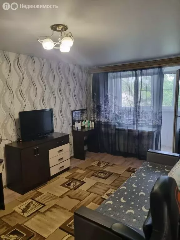 1-комнатная квартира: Каменск-Шахтинский, улица Щаденко, 80В (31 м) - Фото 0