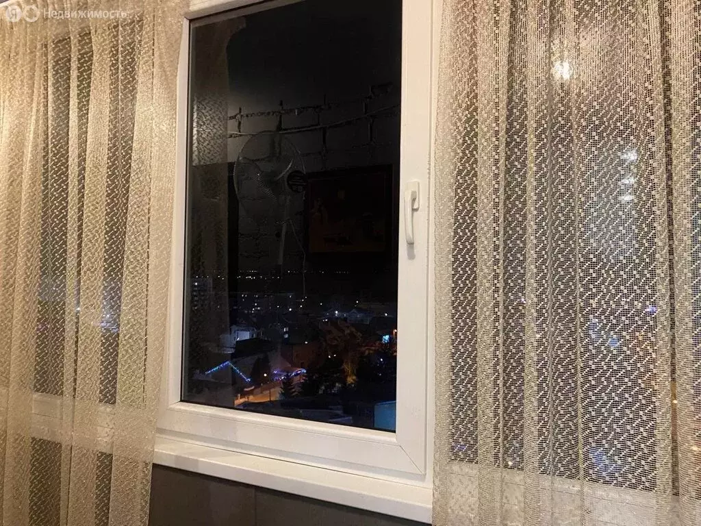 4-комнатная квартира: Ишимбай, улица Богдана Хмельницкого, 21 (73.5 м) - Фото 1