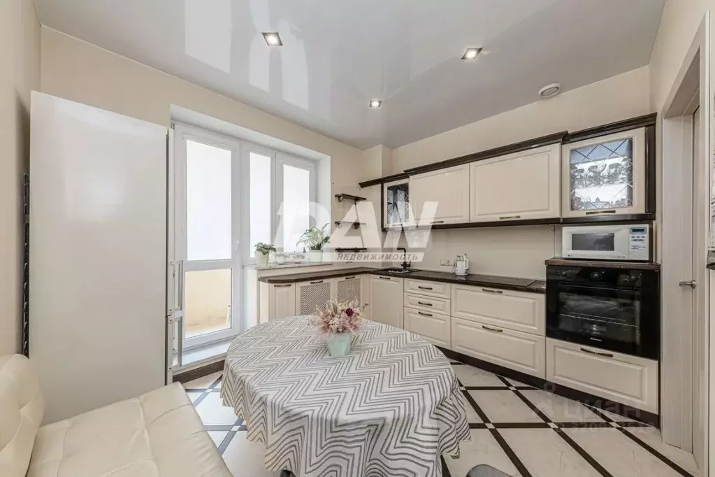 1-к кв. Челябинская область, Челябинск просп. Героя России Е.Н. ... - Фото 0