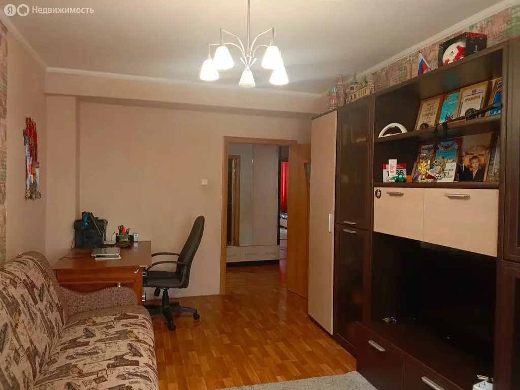 3-комнатная квартира: Железногорск, Всесвятская улица, 4 (88.7 м) - Фото 0