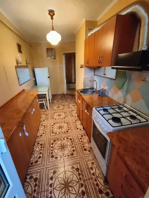 1-к. квартира, 38 м, 1/9 эт. - Фото 0