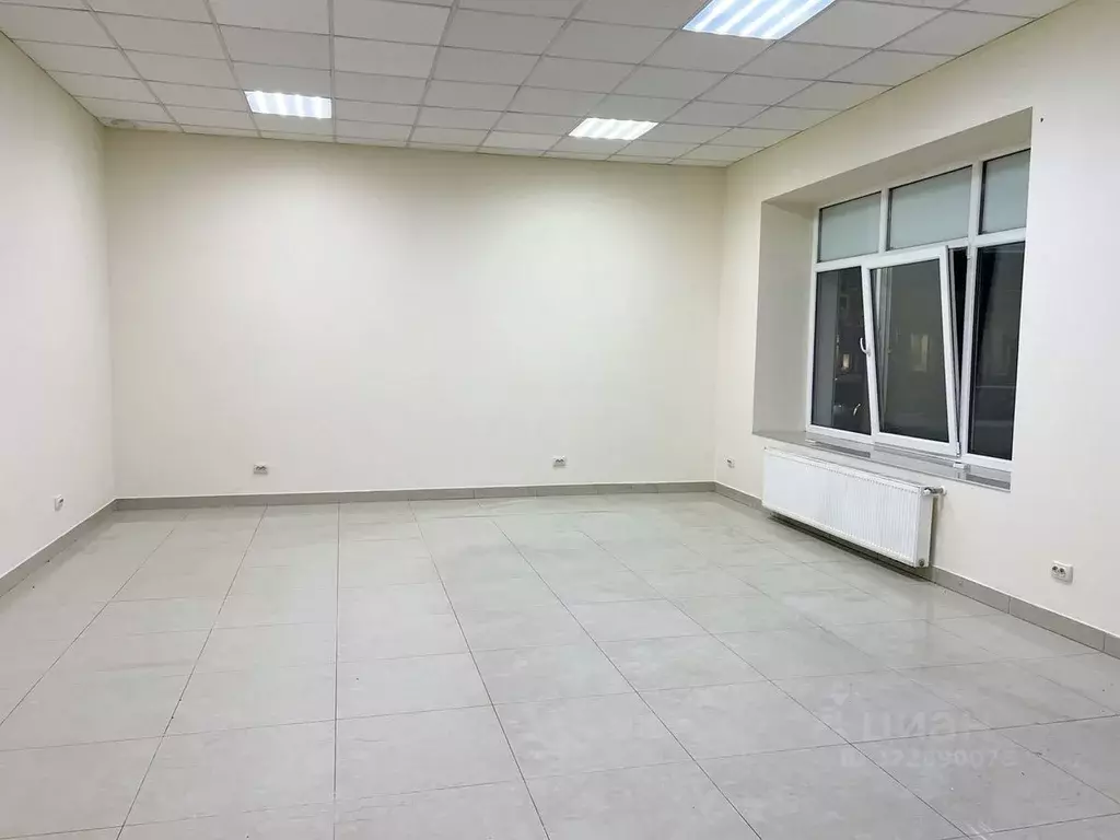 Помещение свободного назначения в Крым, Симферополь ул. ... - Фото 2