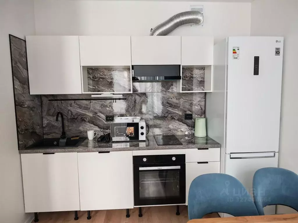 1-к кв. Свердловская область, Екатеринбург ул. Лучистая, 8 (37.0 м) - Фото 1