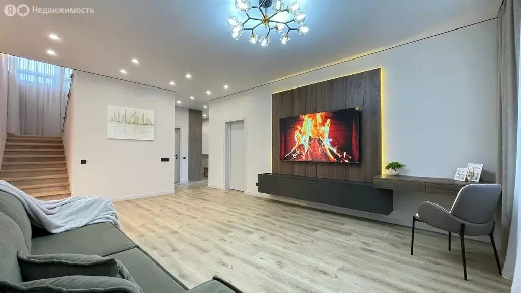 Дом в Витязево, Объездная улица (210 м) - Фото 1
