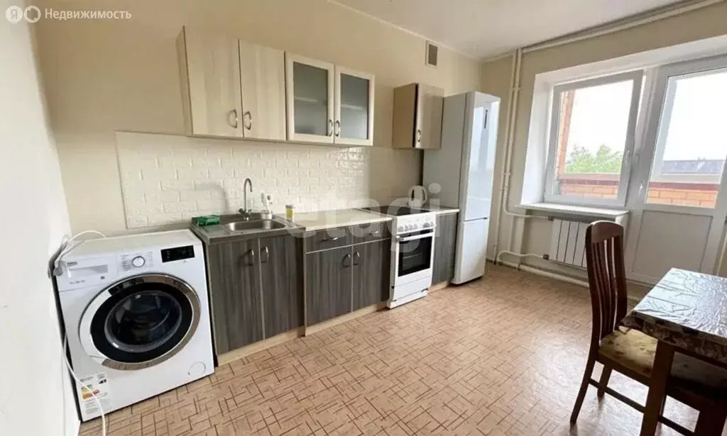 2-комнатная квартира: Тюмень, Амурская улица, 4 (66.7 м) - Фото 2