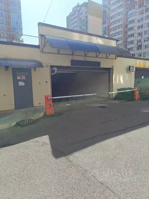 Гараж в Краснодарский край, Краснодар ул. Имени Калинина, 13/6 (17 м) - Фото 1