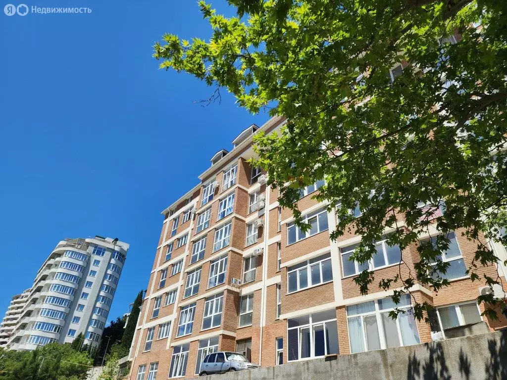 2-комнатная квартира: Ялта, улица Войкова, 37 (55.6 м) - Фото 0