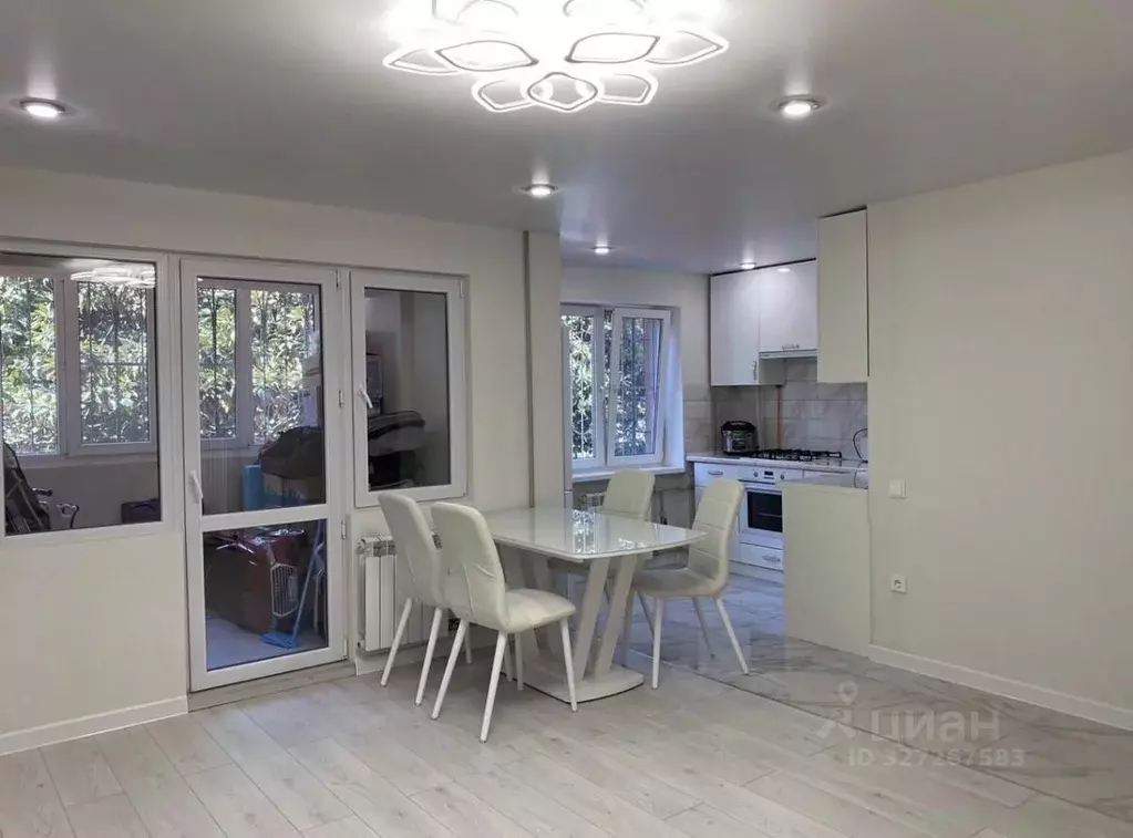 3-к кв. Краснодарский край, Сочи Гагарина мкр, ул. Новоселов (54.3 м) - Фото 1