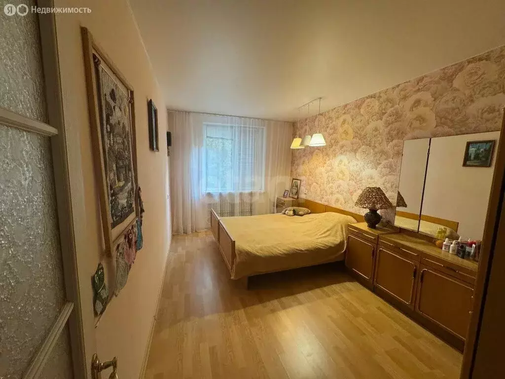 3-комнатная квартира: Алушта, Юбилейная улица, 14 (71.8 м) - Фото 1