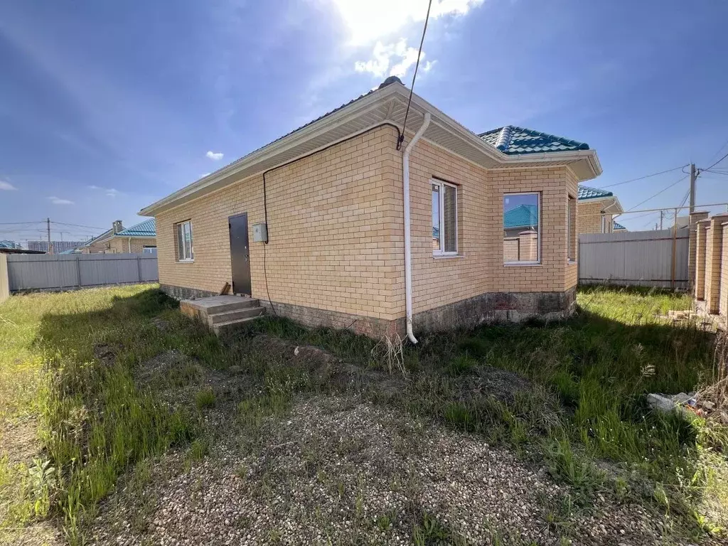 Дом в Краснодарский край, Краснодар ул. Имени Василия Бирюкова, 34 ... - Фото 1