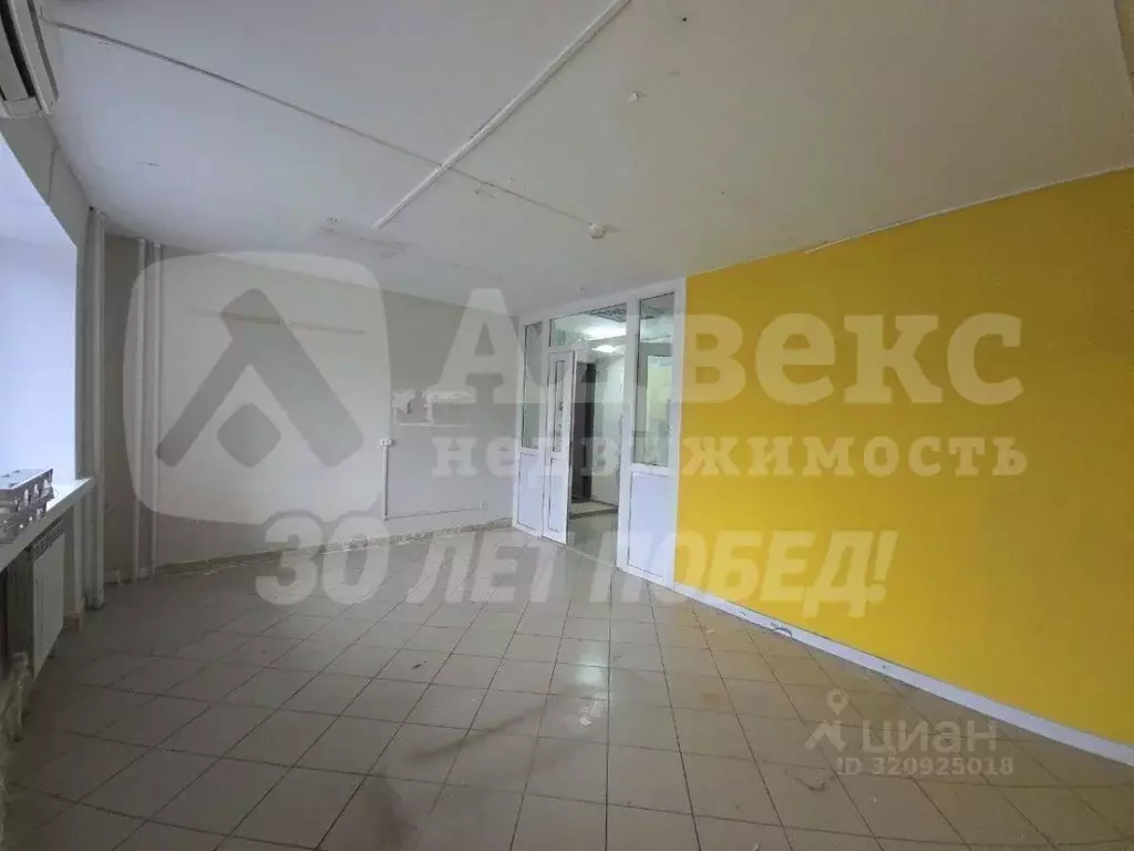 Помещение свободного назначения в Тюменская область, Тюмень ул. ... - Фото 1