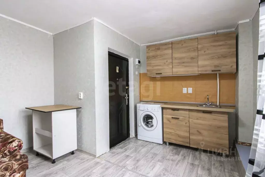 Комната Тюменская область, Тюмень ул. Республики, 216 (12.8 м) - Фото 1