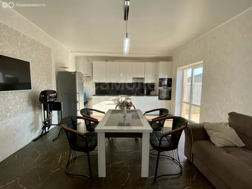 Дом в Ивановский сельсовет, СНТ Заря, Радужная улица, 2А (124.9 м) - Фото 1