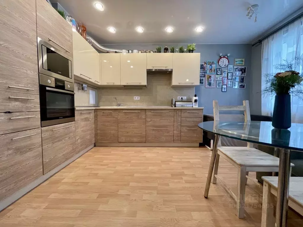 3-к кв. Свердловская область, Екатеринбург ул. Латвийская, 54 (67.8 м) - Фото 1