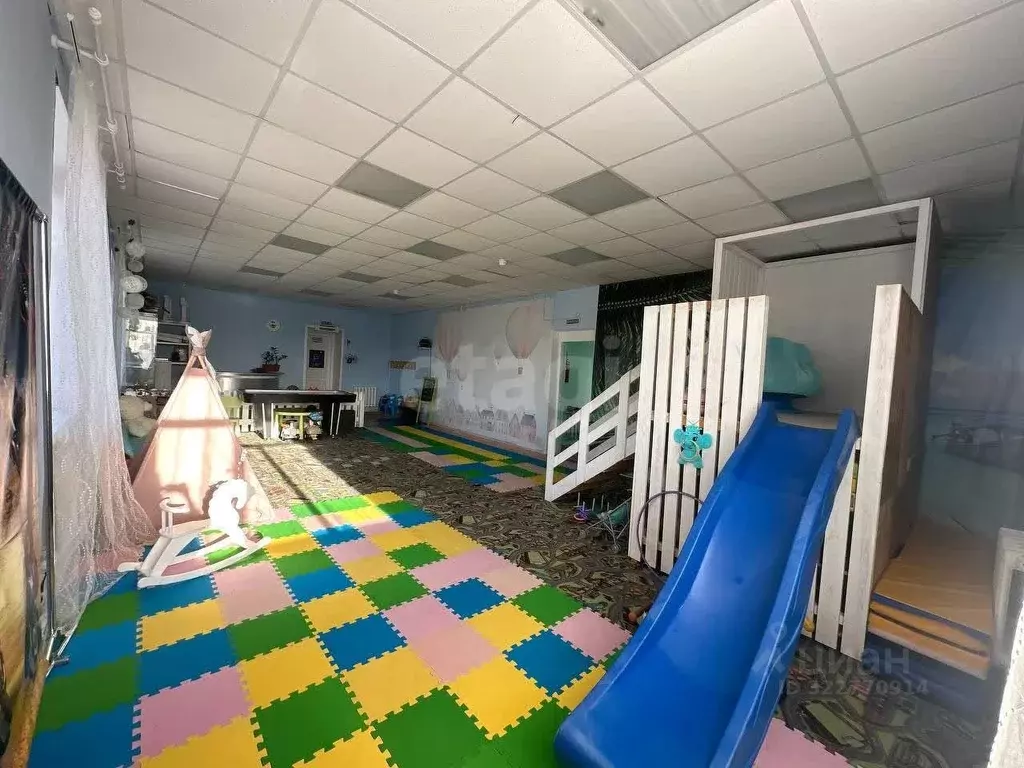 Офис в Удмуртия, Граховский район, с. Грахово ул. Колпакова, 20 (223 ... - Фото 1