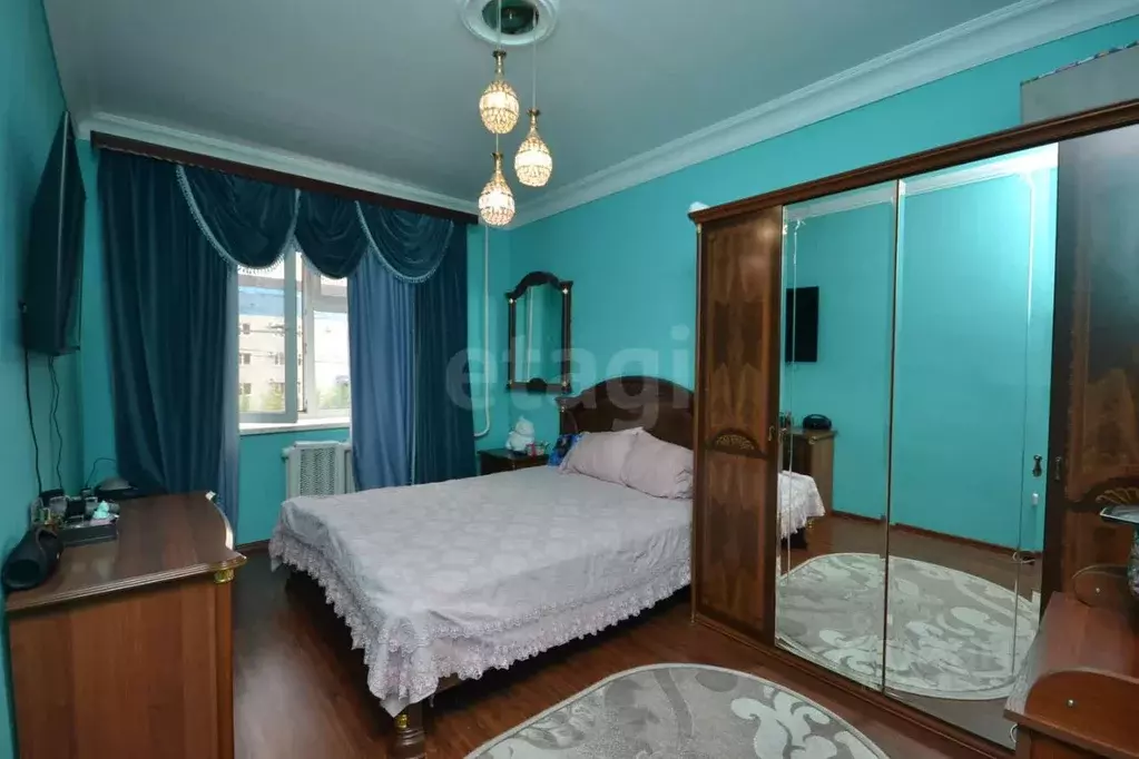 2-к кв. Саха (Якутия), Якутск ул. Кальвица, 2/3 (60.9 м) - Фото 1