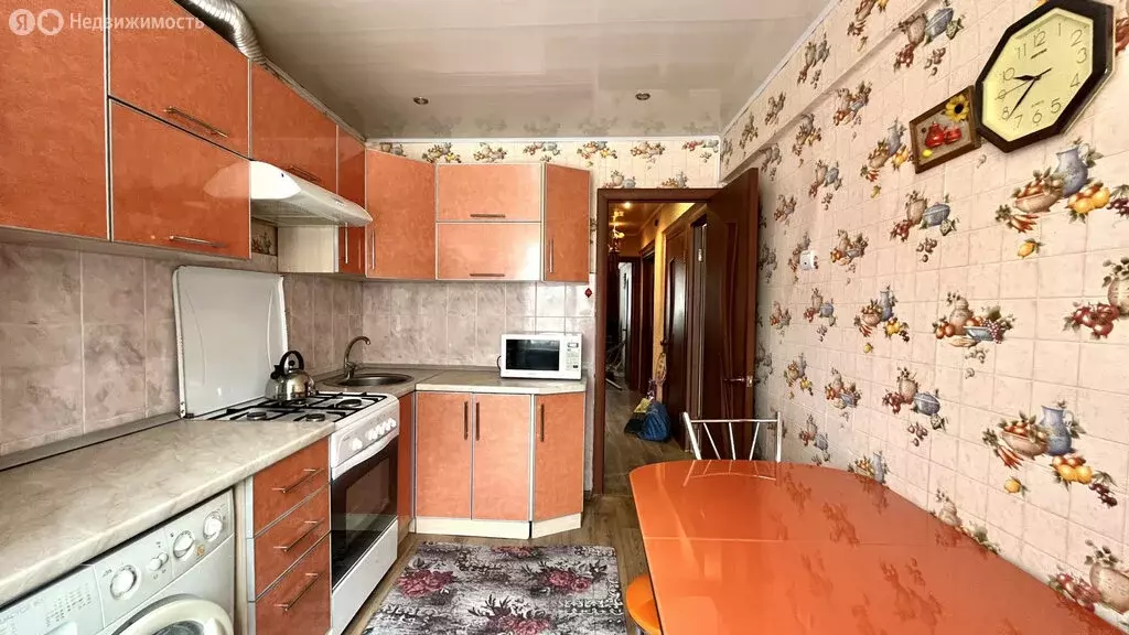 3-комнатная квартира: Брянск, улица Чернышевского, 72А (64 м) - Фото 2