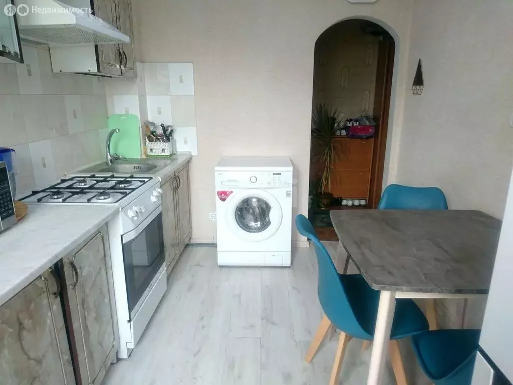 3-комнатная квартира: Калининград, улица Куйбышева, 109А (63.6 м) - Фото 1