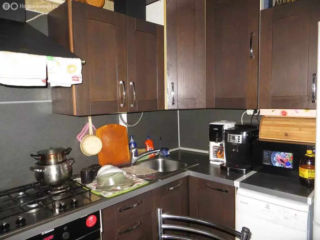 3-комнатная квартира: село Городня, Первомайская улица, 3 (66.4 м) - Фото 1