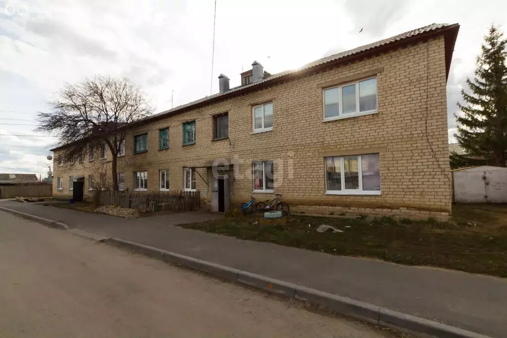 3-комнатная квартира: село Исетское, улица Механизаторов, 26 (56.6 м) - Фото 2