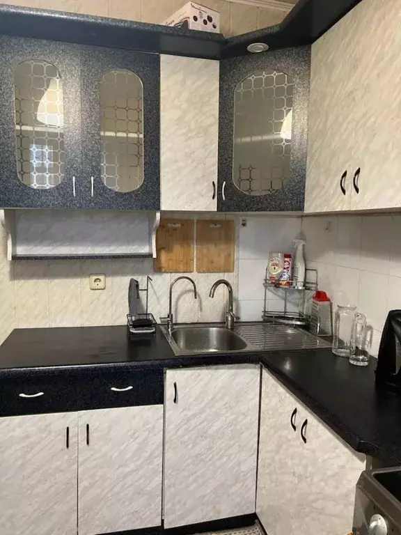 3-к кв. Омская область, Омск Иркутская ул., 3 (68.0 м) - Фото 0