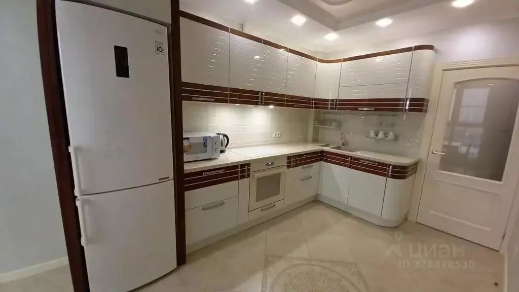 2-к кв. Краснодарский край, Краснодар Красная ул., 176 (63.6 м) - Фото 1