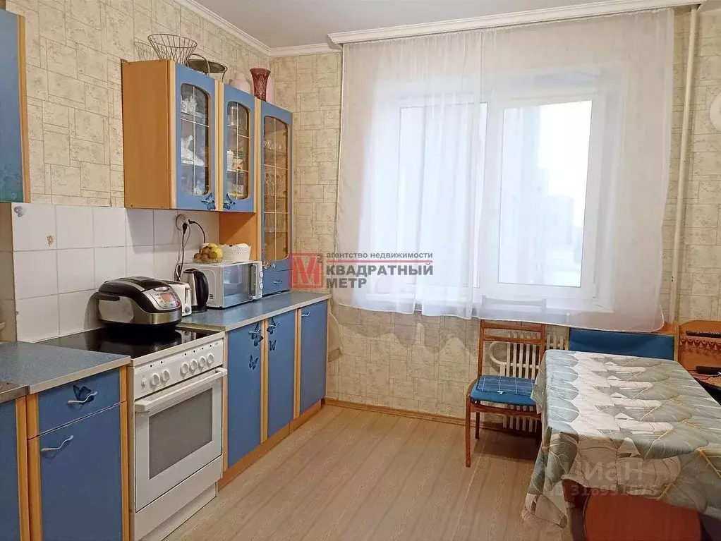 3-к кв. Белгородская область, Старый Оскол Восточный мкр, 8 (74.0 м) - Фото 1