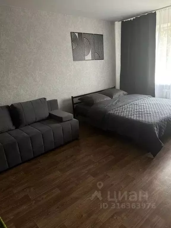 1-к кв. Московская область, Чехов Весенняя ул., 9 (40.0 м) - Фото 0
