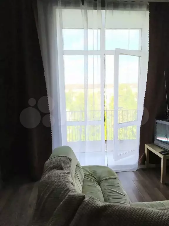 Комната 14 м в 5-к., 6/6 эт. - Фото 0