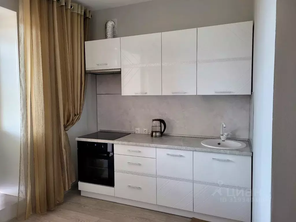 2-к кв. Красноярский край, Красноярск ул. Менжинского, 18Г (70.0 м) - Фото 1