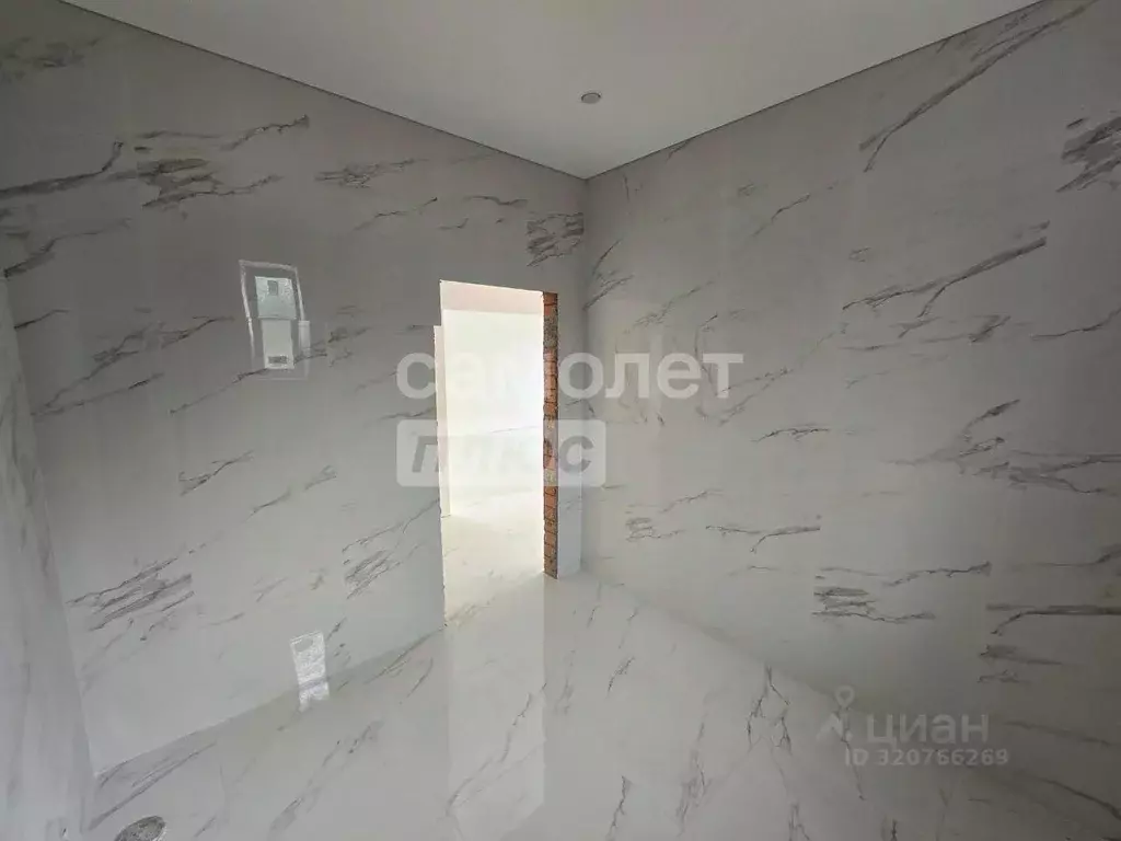 Дом в Краснодарский край, Тимашевск Вокзальная ул., 209 (94 м) - Фото 1