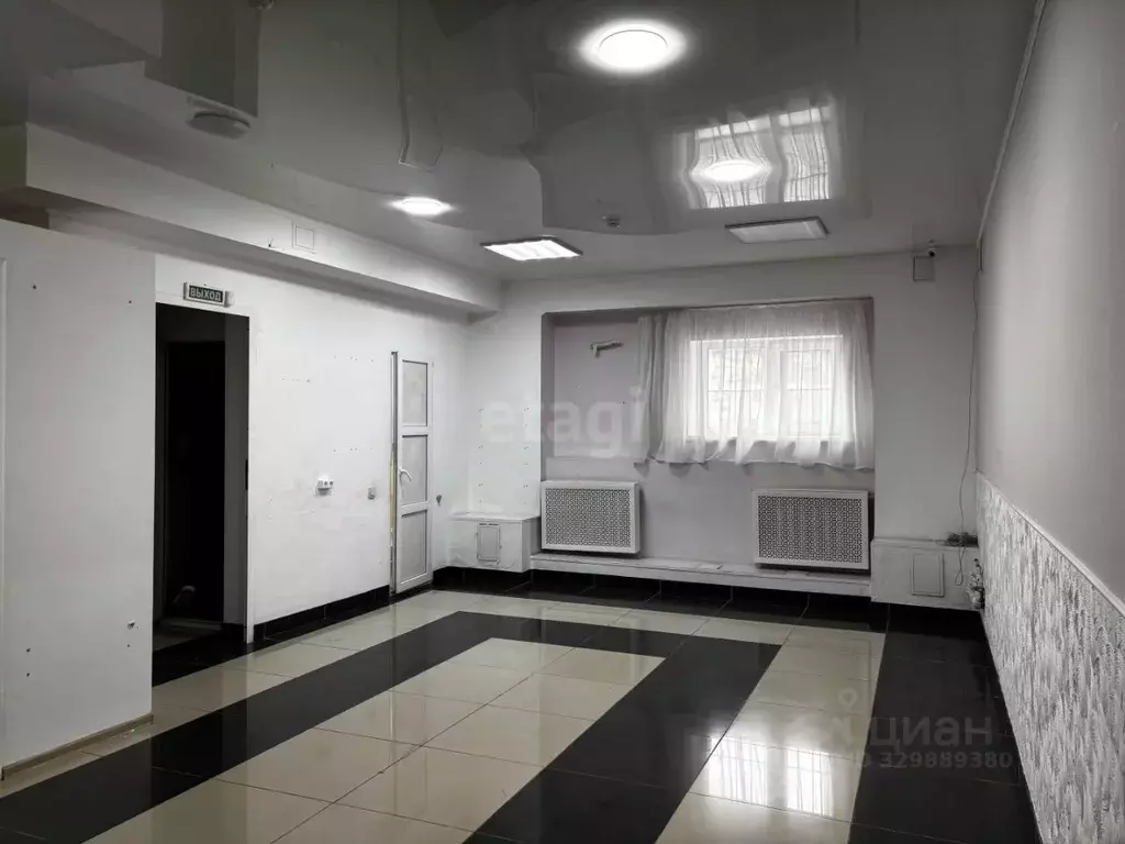 Помещение свободного назначения в Тюменская область, Тюмень ул. ... - Фото 1