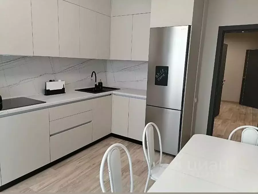 2-к кв. Татарстан, Альметьевск ул. Гафиатуллина, 48к2 (70.0 м) - Фото 1
