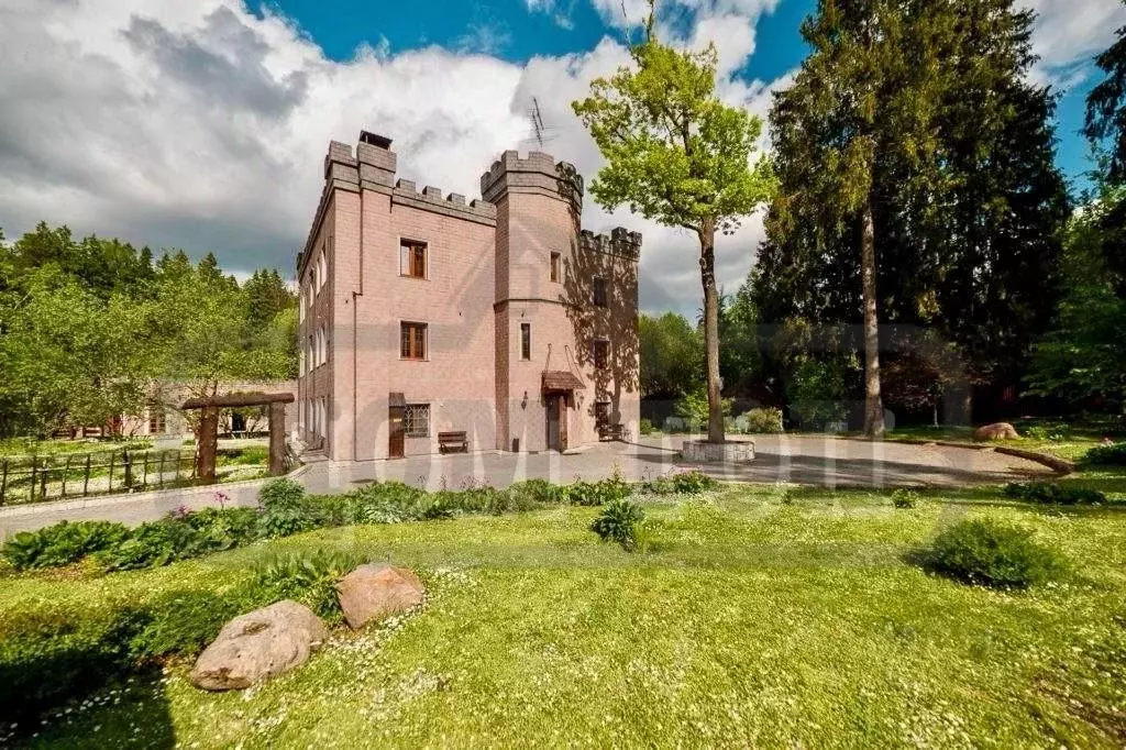 Дом в Московская область, Красногорск  (1200 м) - Фото 1