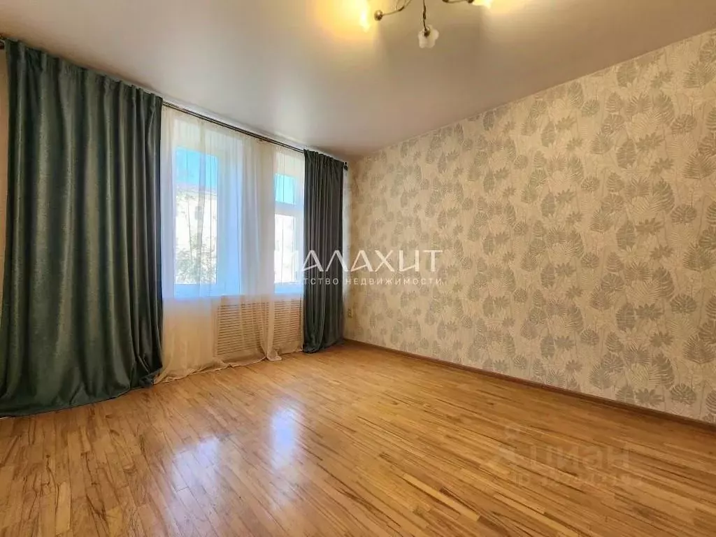 3-к кв. Самарская область, Самара ул. Урицкого, 2/1 (90.0 м) - Фото 0